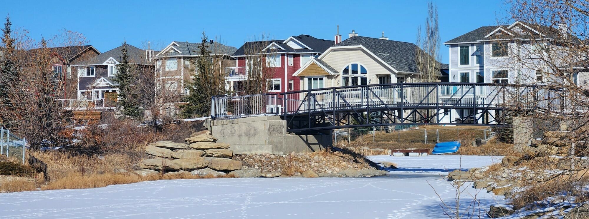 Bayside neighbourhood bridge over pond