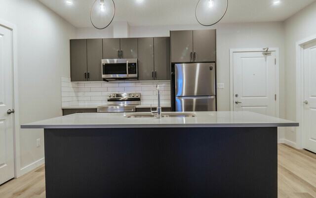 Sora 3 - Unit B2 - Grey Interior