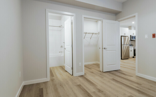 Sora 3 - Unit B7 - White Interior