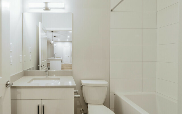 Sora 3 - Unit B1a - White Interior